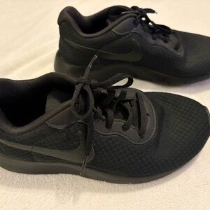 Nike Kids Black Sneakers- excellent condition